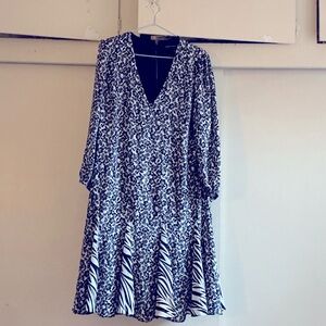 Black and white, size 14, tiny flower design.